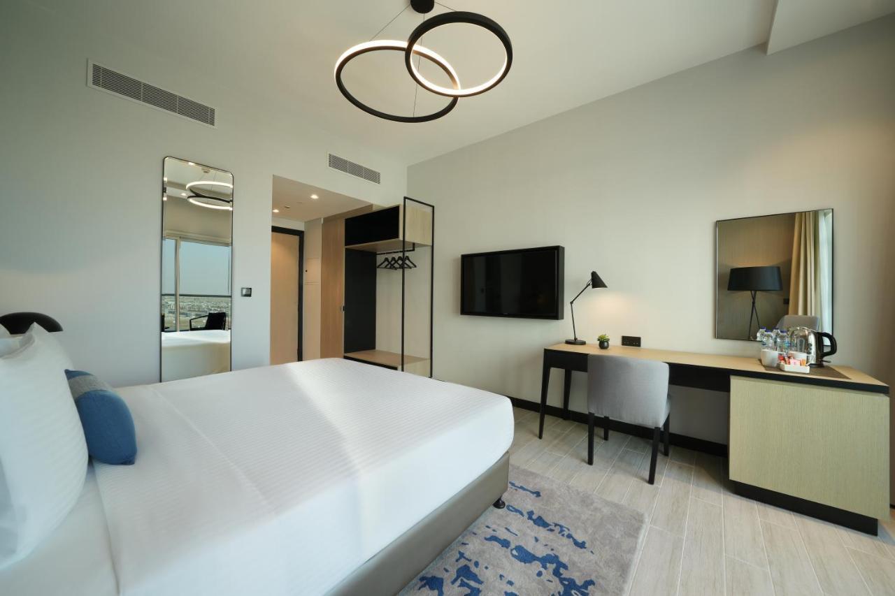 Damac Hills 2 Hotel, An Edge By Rotana Hotel Dubai Esterno foto