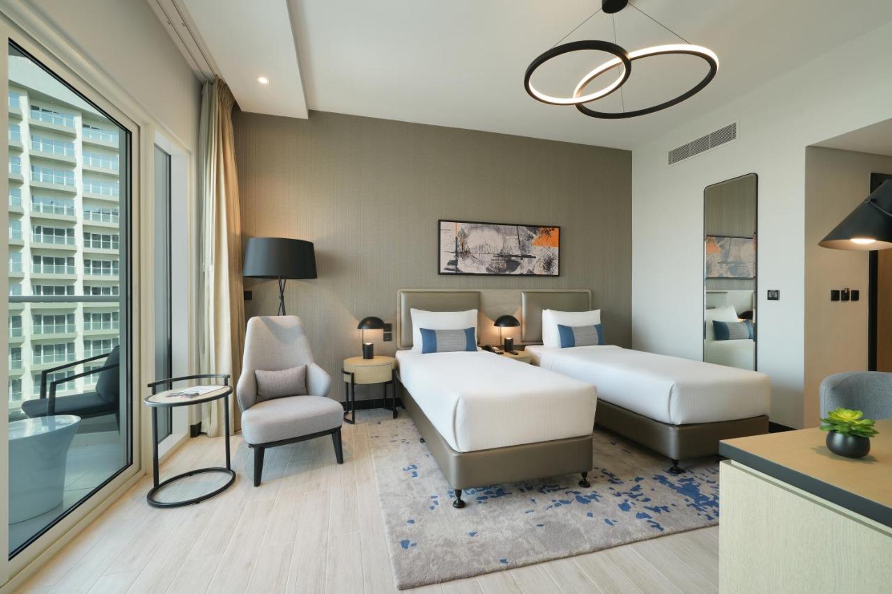 Damac Hills 2 Hotel, An Edge By Rotana Hotel Dubai Esterno foto