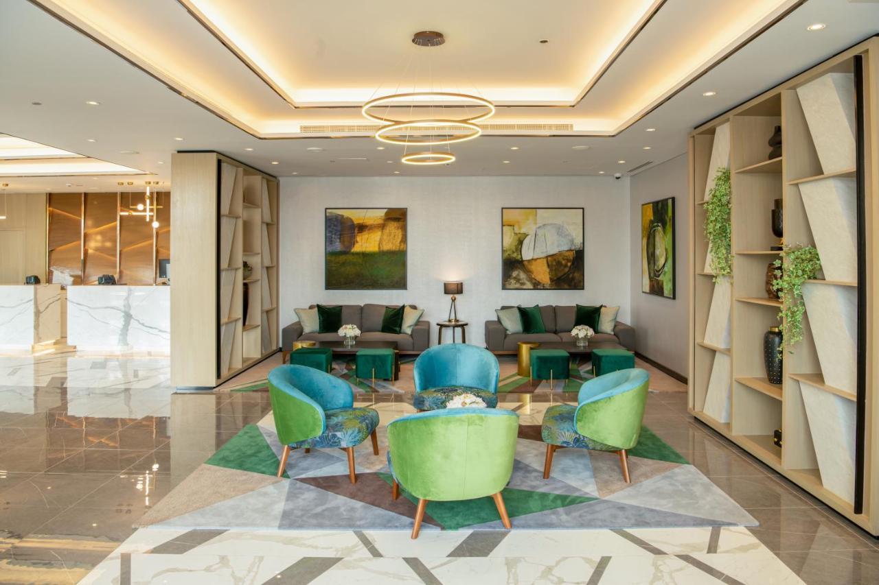 Damac Hills 2 Hotel, An Edge By Rotana Hotel Dubai Esterno foto